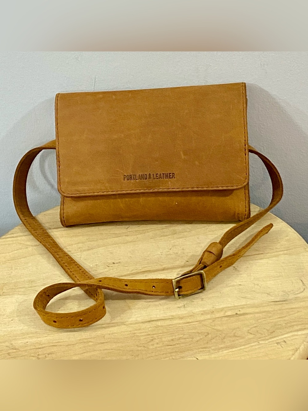 Portland Leather Goods Metro Dakota Crossbody Shoulder Bag Purse Brown Soft